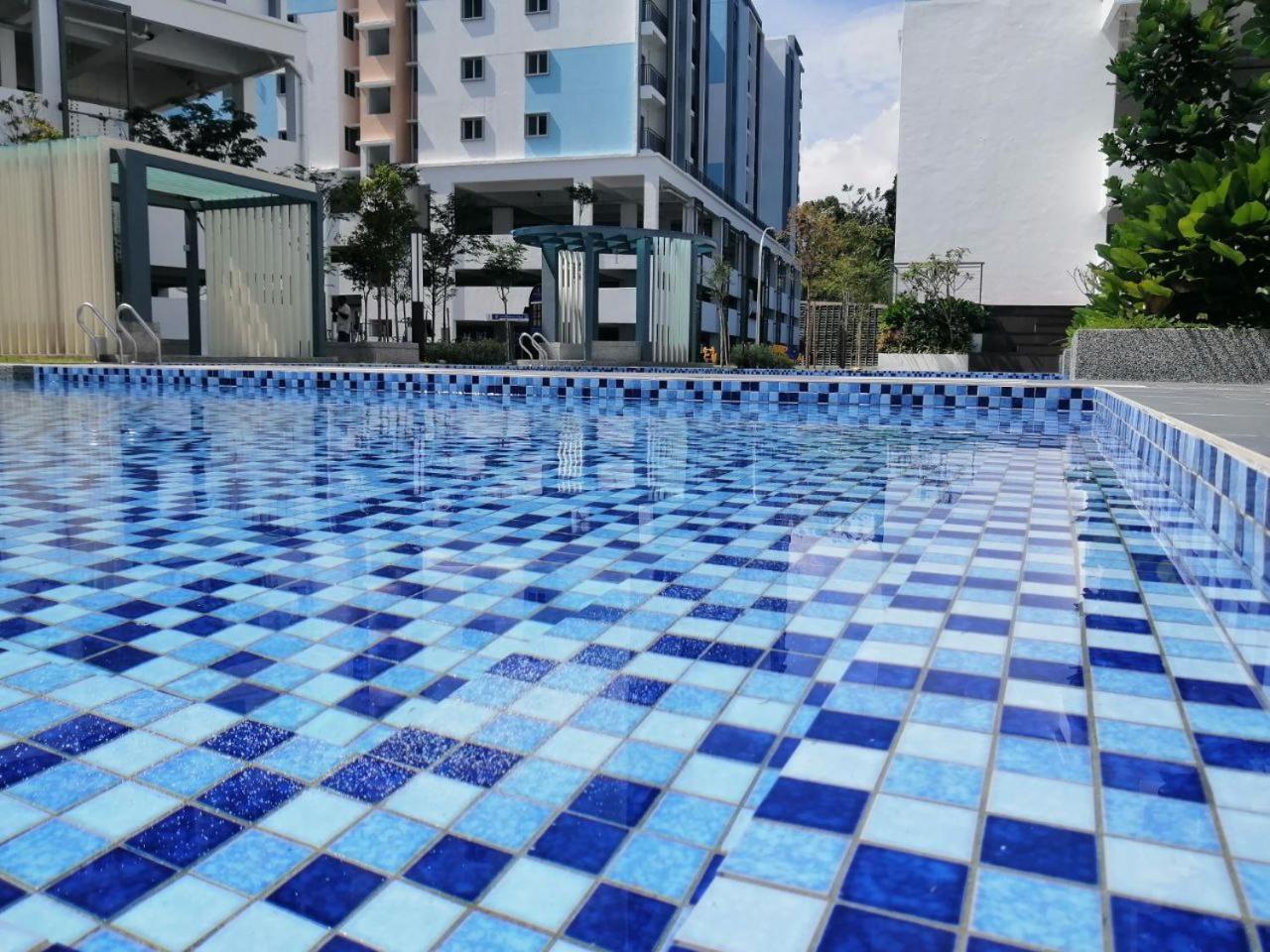 7-9 Pax Theme Design Pangsapuri